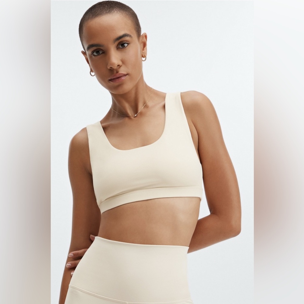 Fabletics Lola Low Impact Sports Bra Latte Beige | Size M | Athleisure Gym